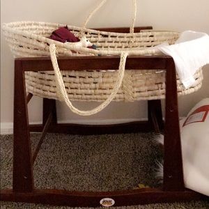 Baby moses basket with stand
